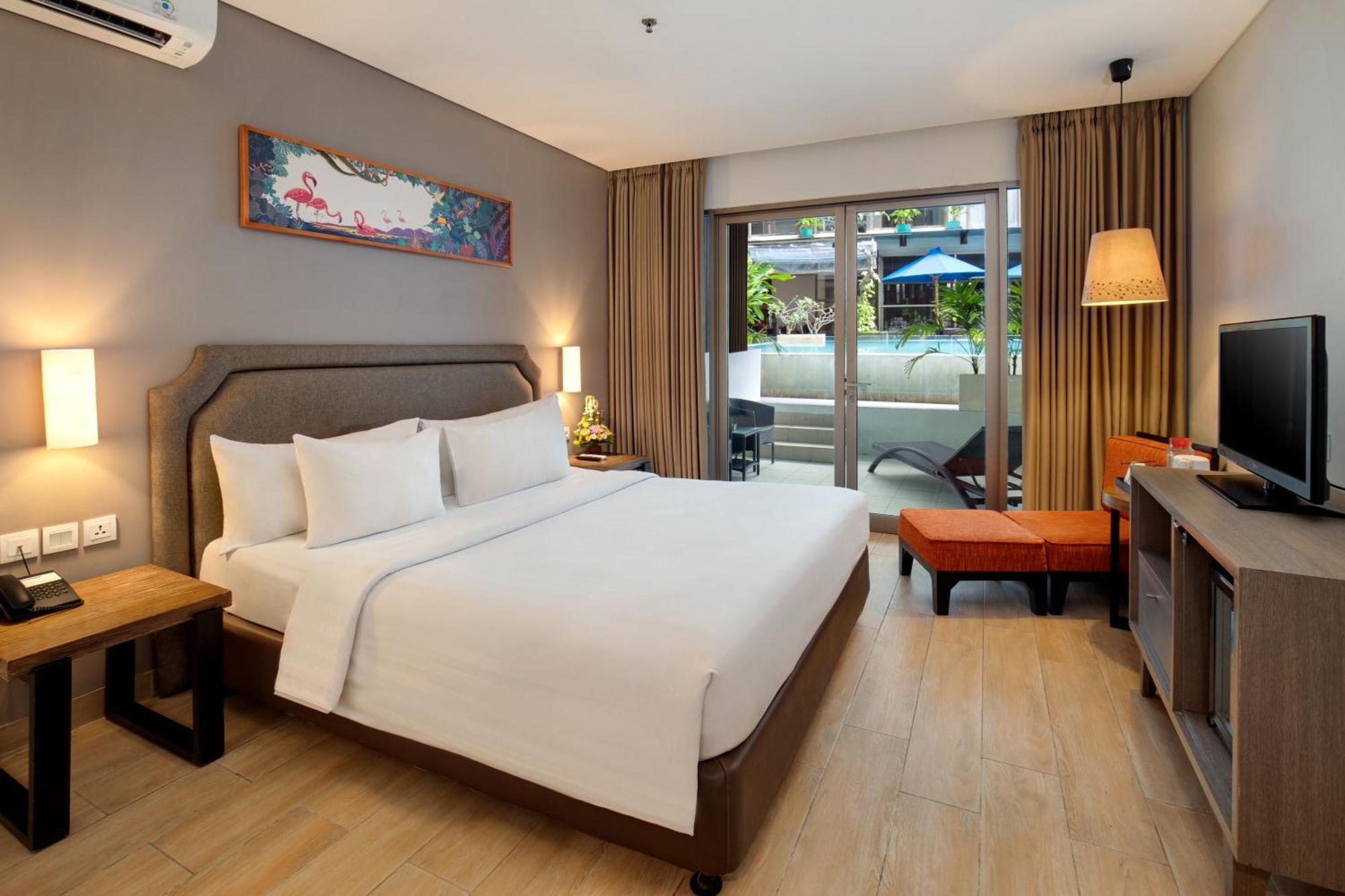 Harper Kuta Hotel By Aston Legian  Exterior photo
